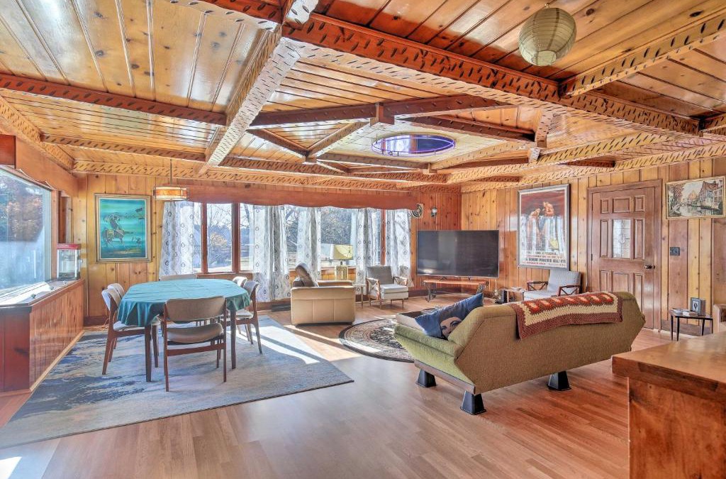 Rhinelander House | Retro Rhinelander Lake Retreat with Fire Pit!