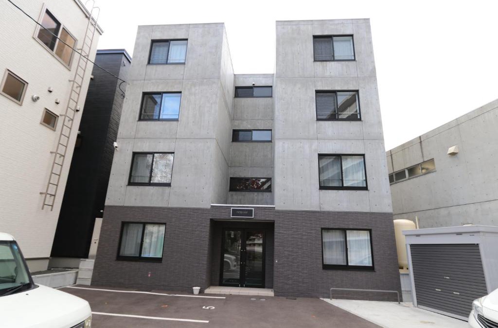 Chuo-ku Apartment | Reussir Yamahanaminami 101