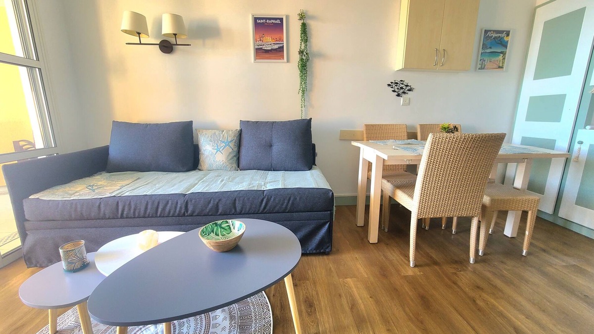 Cap Esterel Apartment | Rev'Azur Vue mer, Clim,lave linge, frigo+congélateur, Fibre, Centre Village (C2)
