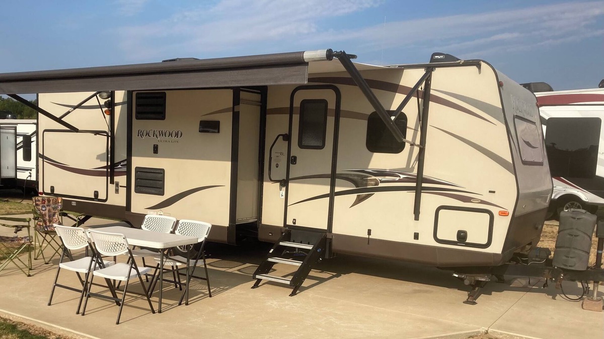 College Station House | Reveille RV Resort Bryan 5mi to Downtown 10 to Kyle Field! GLAMPING, sleeps 6!