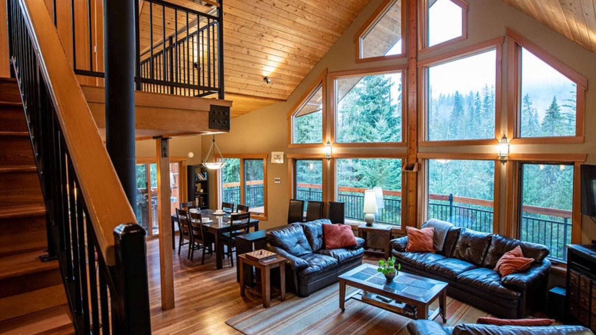 Revelstoke House | Revelstoke - Begbie Snug