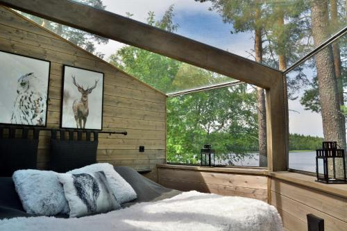 Hankasalmi Hotel | Revontuli Resort Glass Igloos