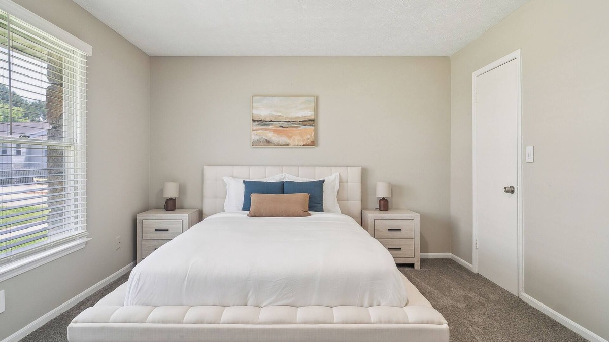 Ellenwood Apartment | Rex Townhomes 2401A I Comfy 2 Bed 2 Bath