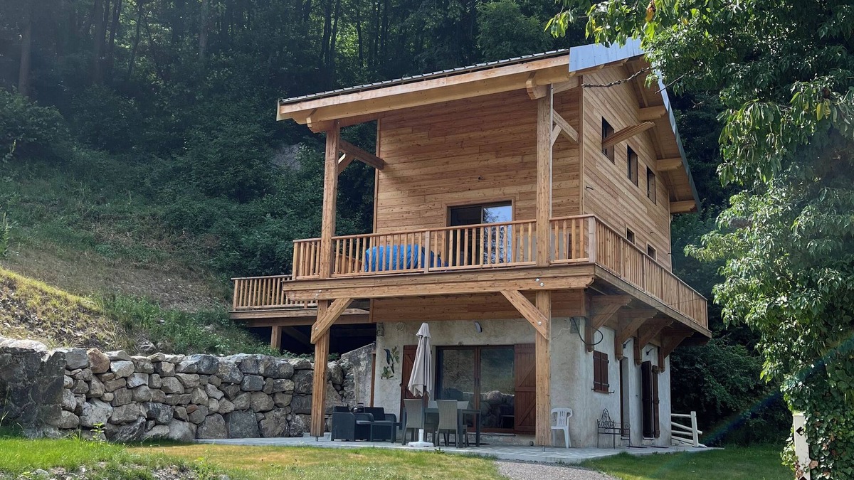 Saint-Martin-Vesubie Ski Chalet | Rez de Chaussé de Chalet Avec Jardin, Calme et Proche du Village Pour 2 Adultes
