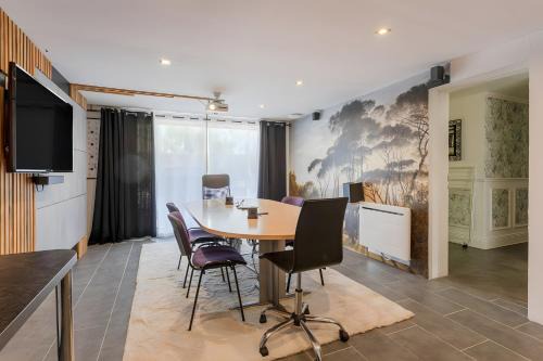 La Ferriere Apartment | Rez de jardin & Salle de réunion
