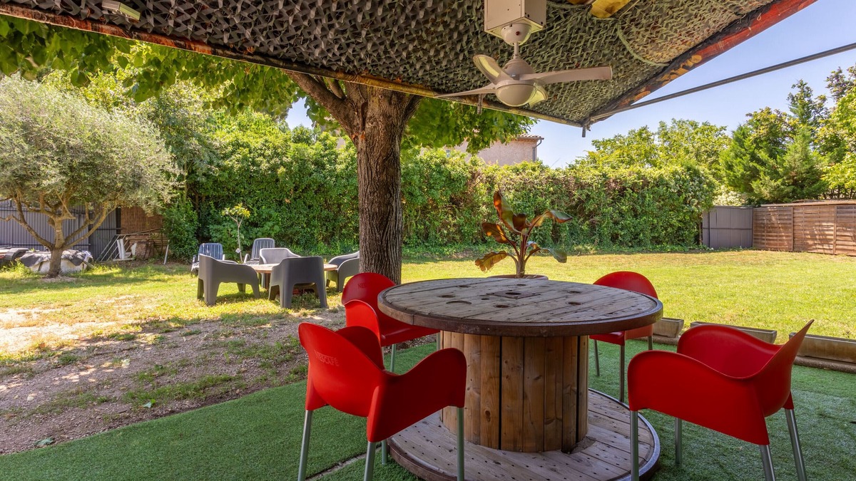 Le Luc Villa | 'Rez De Villa' with Private Terrace and Wi-Fi