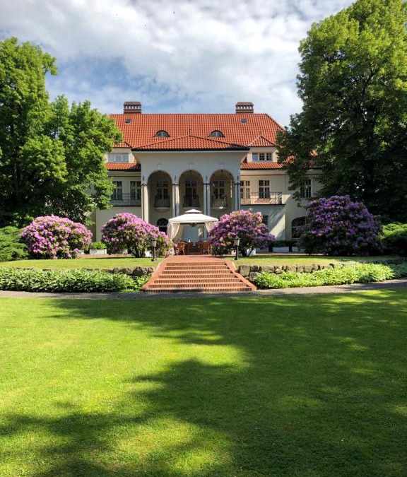Legnica Bed & Breakfast | Rezydencja Willa Park & Restauracja