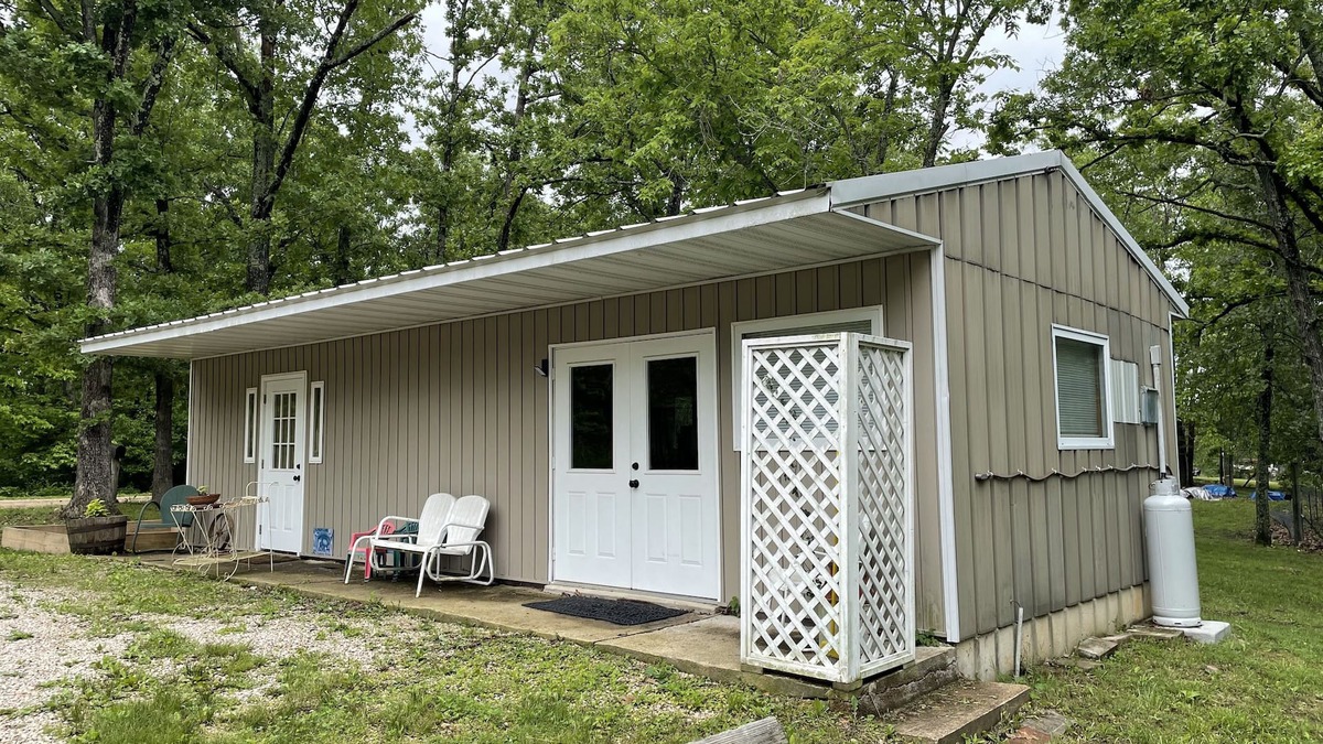Bourbon Cabin | RGM Farms Guesthouse, rustic yet comfy with kitchenette.