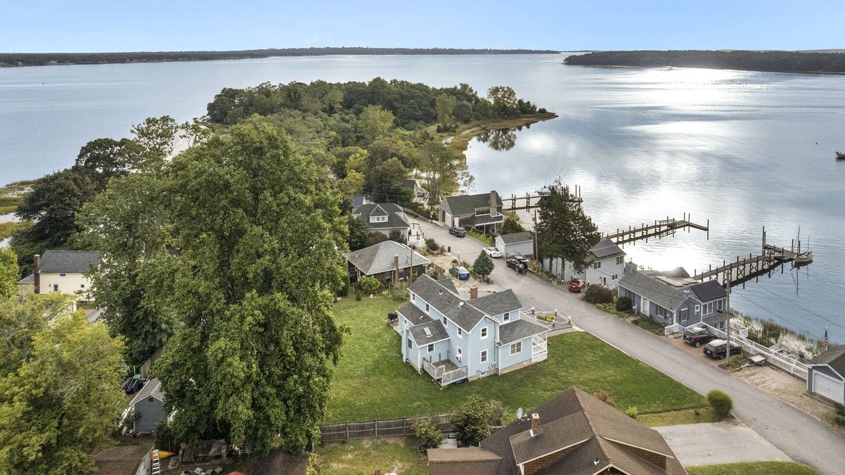 East Greenwich House | Rhode Island Haven: Walk to Greenwich Bay!