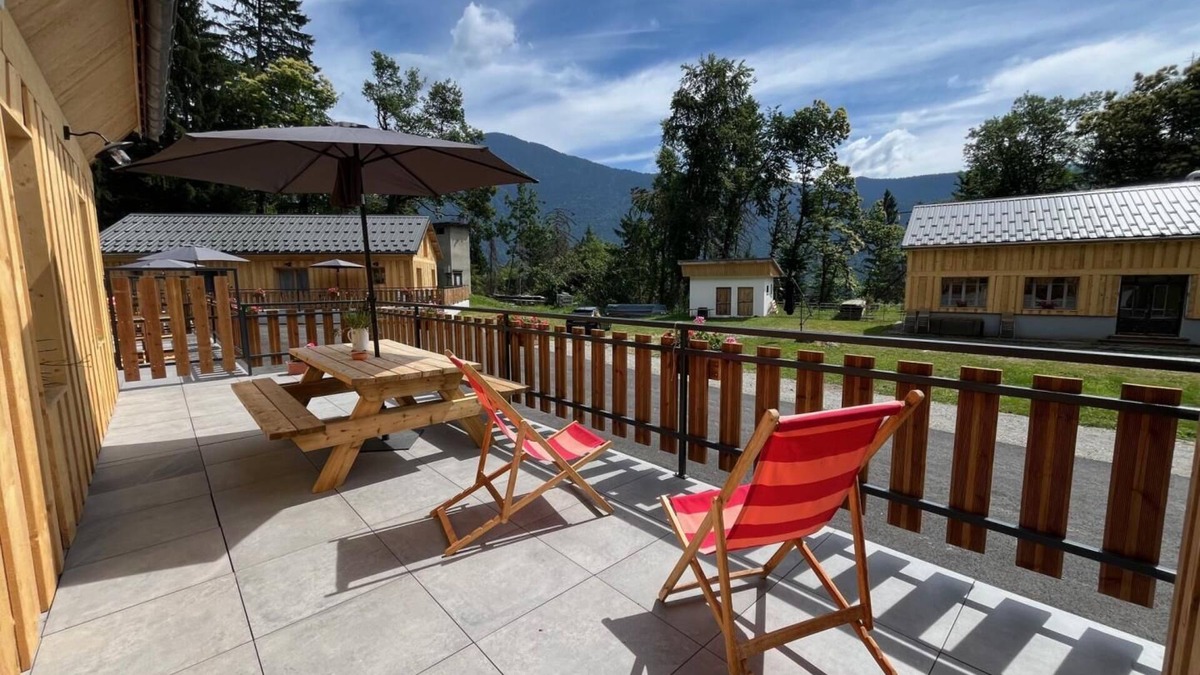 La Lechere House | RHODODENDRON - PUSSY LA LECHERE
