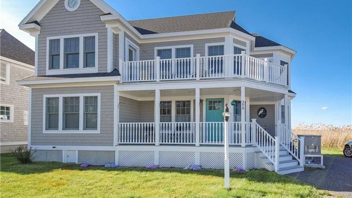 Ogunquit - Wells House | Rhumb on Inn! and Enjoy Wonderful Views and Well Equipped Kitchen