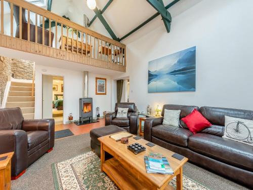 Llanfihangel-Ystrad House | Rhydyfran Coach House