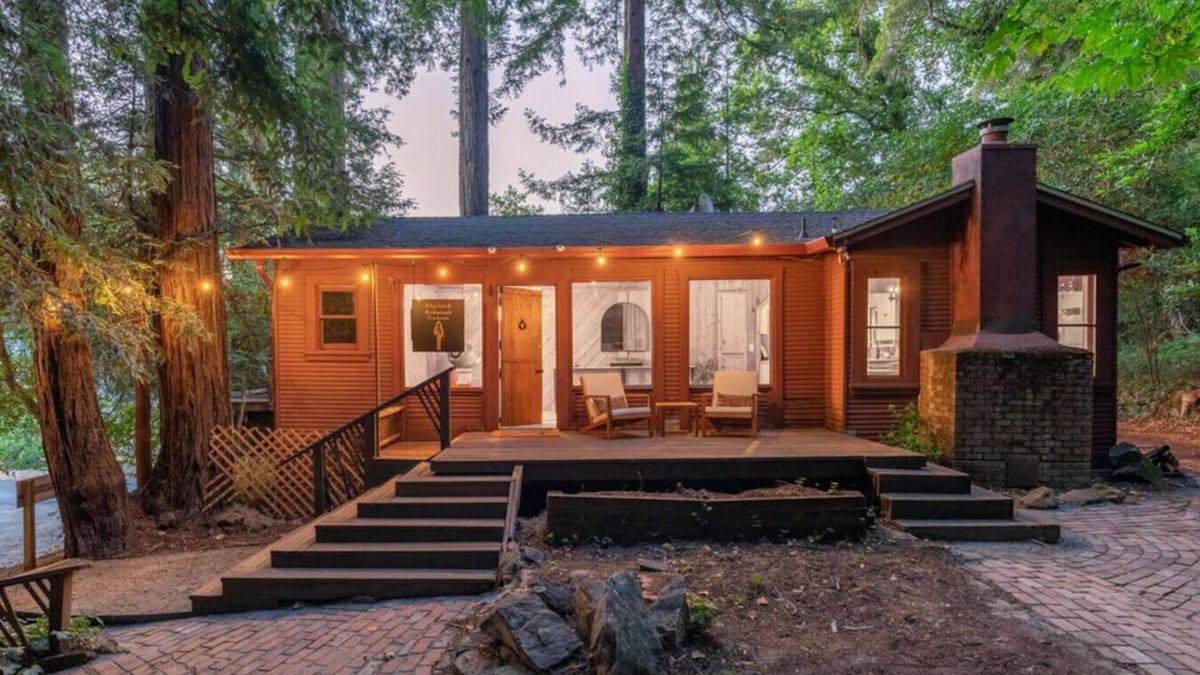 Lexington Hills House | Rhythm and Redwoods Treehouse