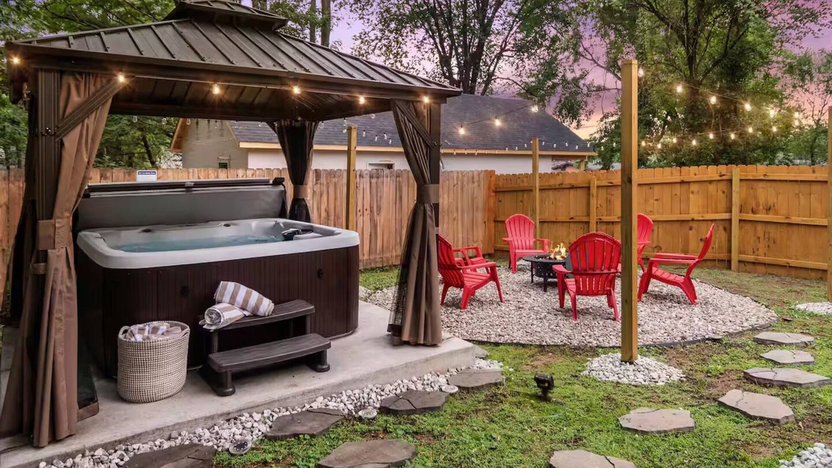 Bardstown House | Rhythm & Whiskey - Charming 3 Bedroom Retreat - Walk To Bourbon Festival!