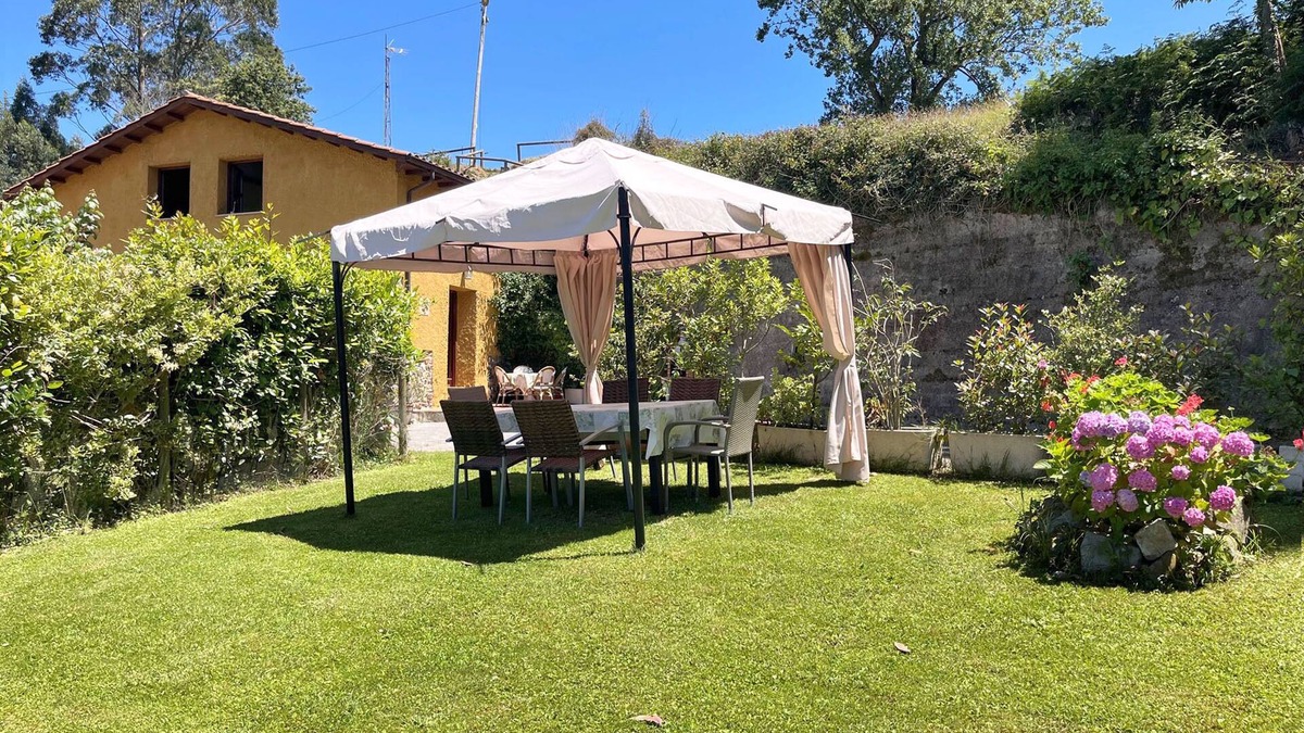 Ribadesella Cottage | Ribadesella. Garden with Nice Mountain views. 5 Minutes to the Beach. For 6/7