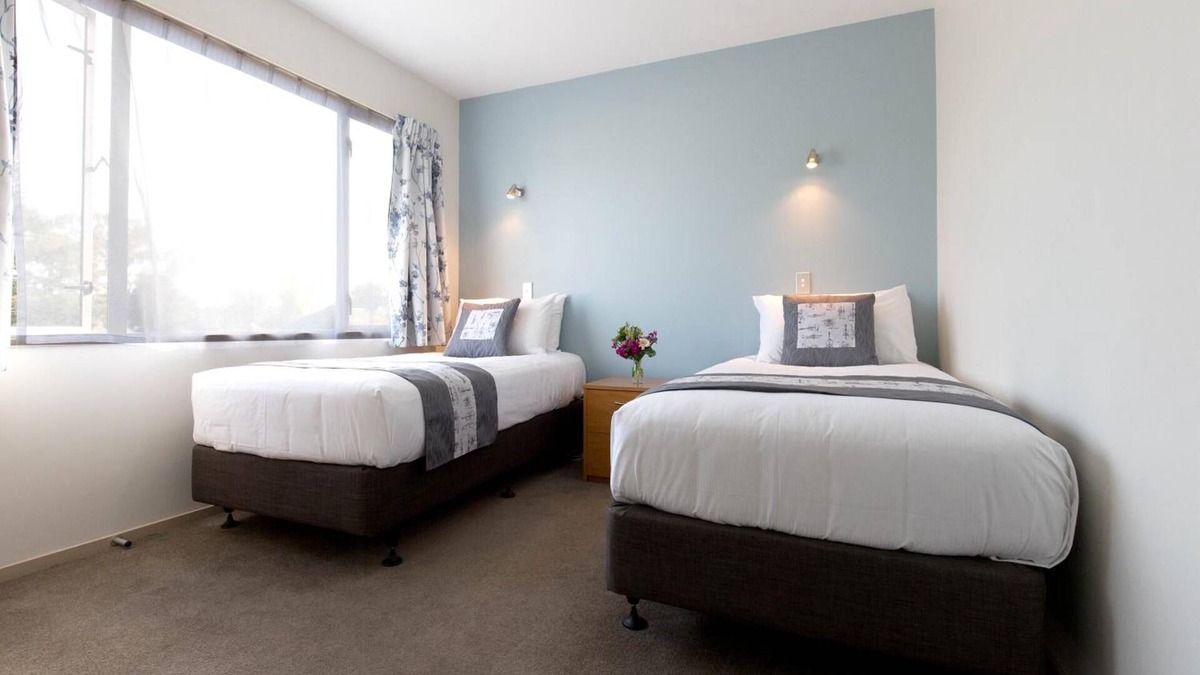 Riccarton Hotel | Riccarton Motor Lodge