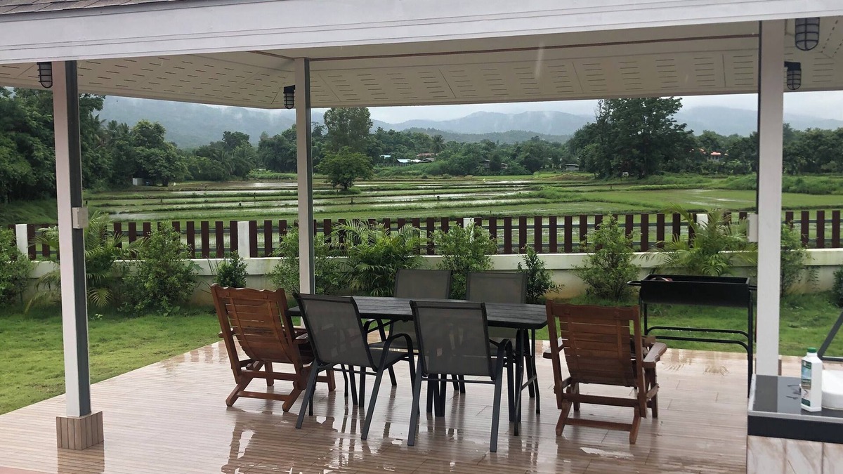Uttaradit Villa | Rice Paddy Pool Villa