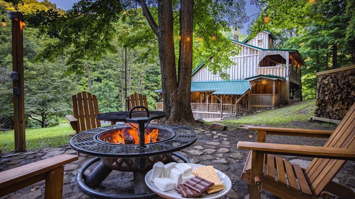 Ansted Cabin | Rich Creek Wilderness Cabin Retreat · Off-Grid Family Haven