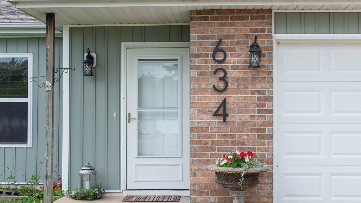 Lebanon Apartment | Richardson Roost!nHidden spot in the city but a feel of country!