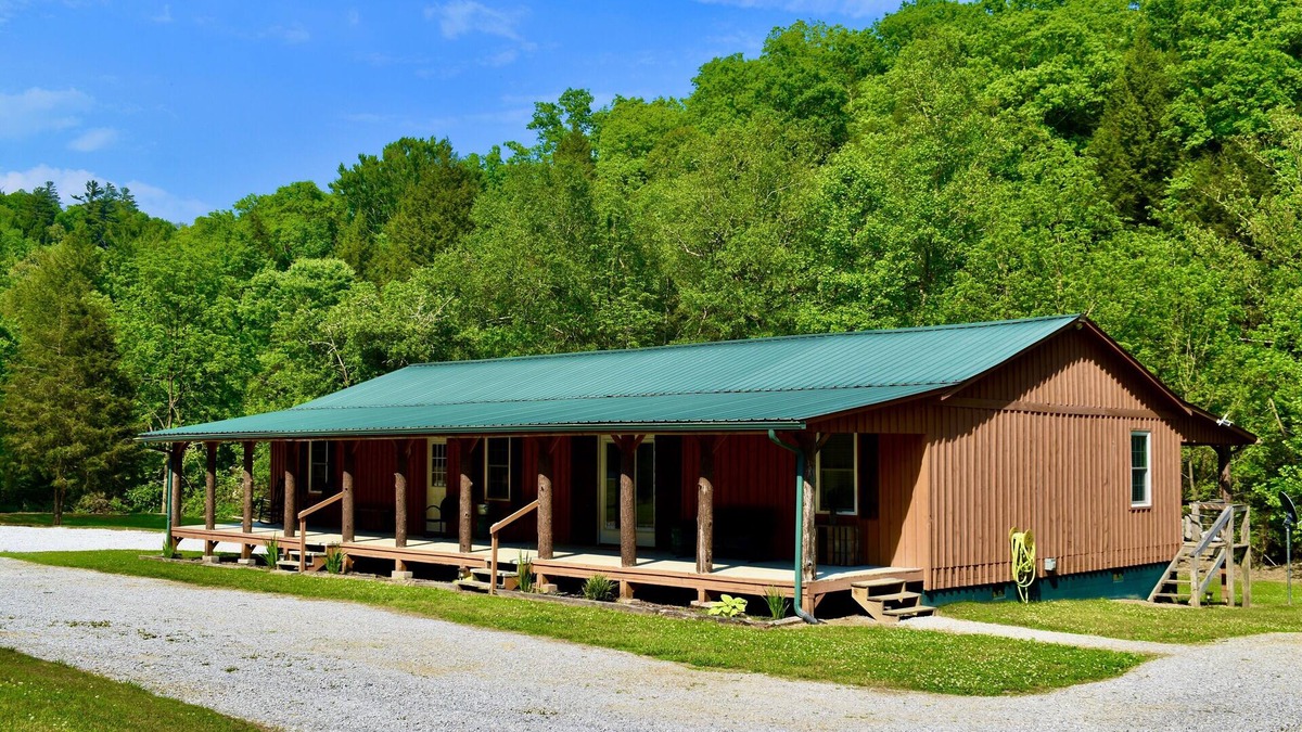 Newcomb Cabin | Ride The Line, LLC. Chris & Danielle Line Owner