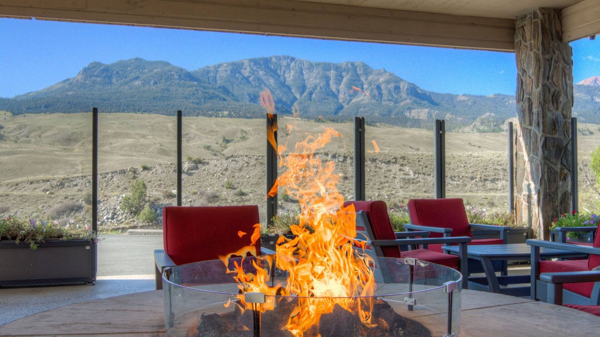 Gardiner Hotel | Ridgeline Hotel at Yellowstone, an Ascend Collection Hotel