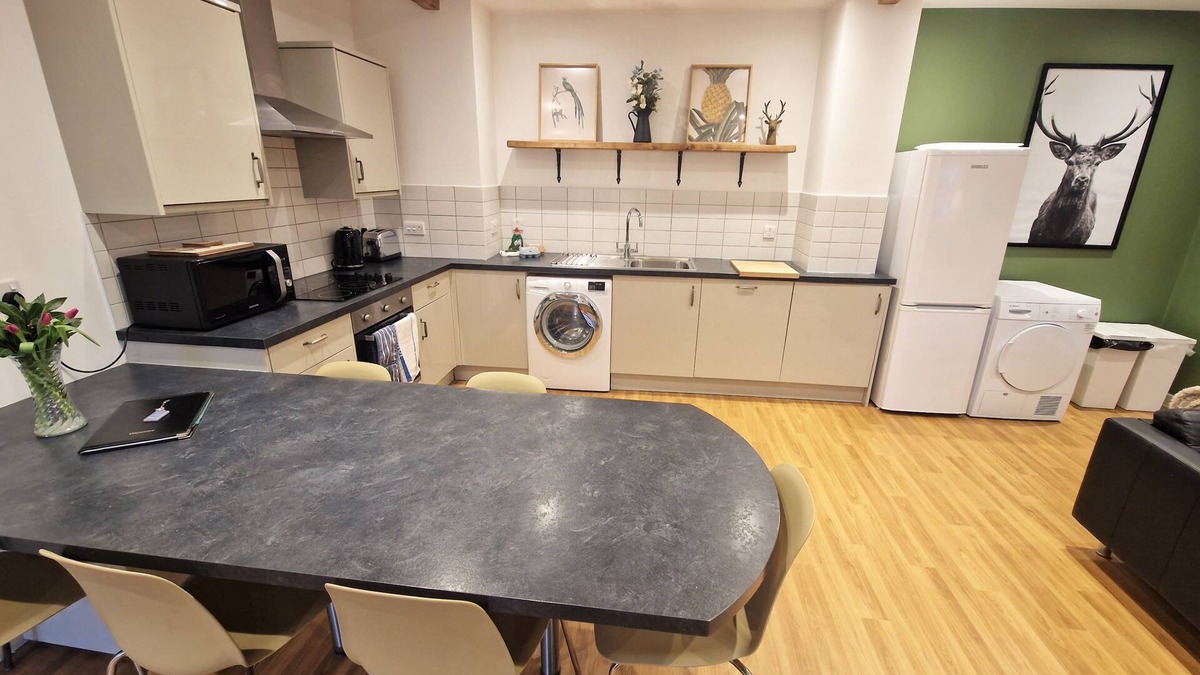 Ivinghoe Cottage | Ridgeway - a two bedroom, sleeps 4 that sleeps 4 guests in 2 bedrooms
