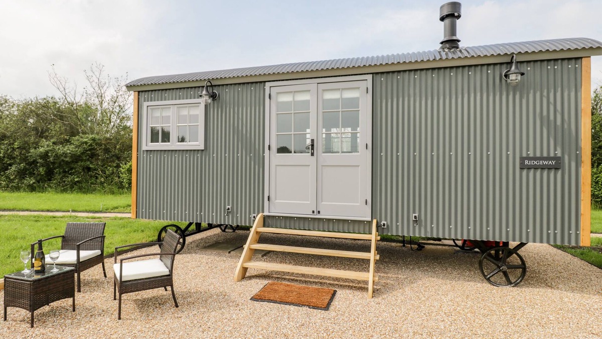 Uffington Cottage | RIDGEWAY, pet friendly, with open fire in Uffington
