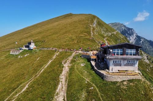 Ferrara di Monte Baldo House | Rifugio Chierego - 1911m
