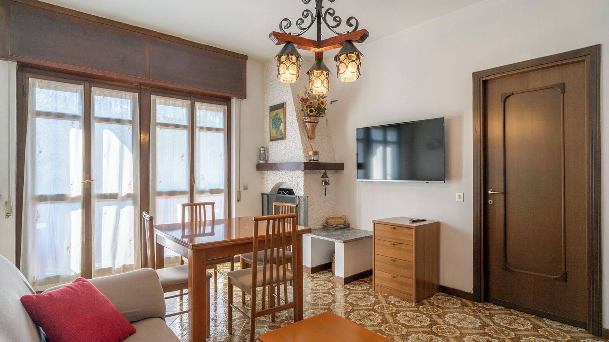 Cremeno Apartment | Rifugio nel verde - One Bedroom Apartment, Sleeps 4