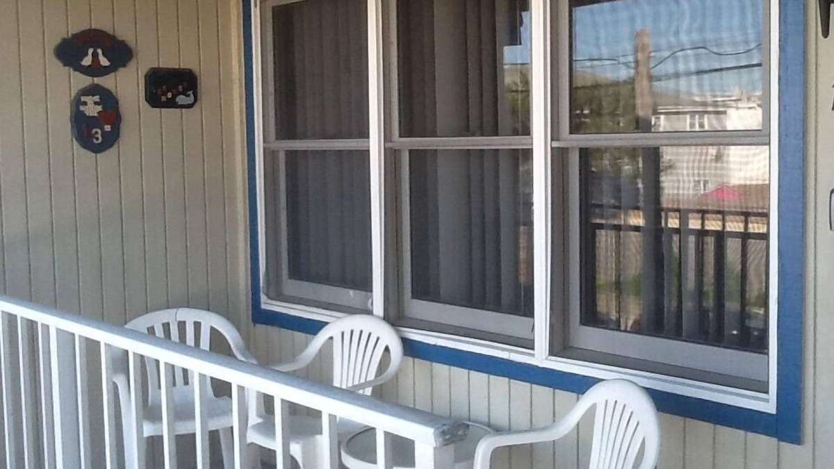 North End Condo | Right at the Beach & Boardwalk ramp with Heated Pool & Hot Tub in Ocean City