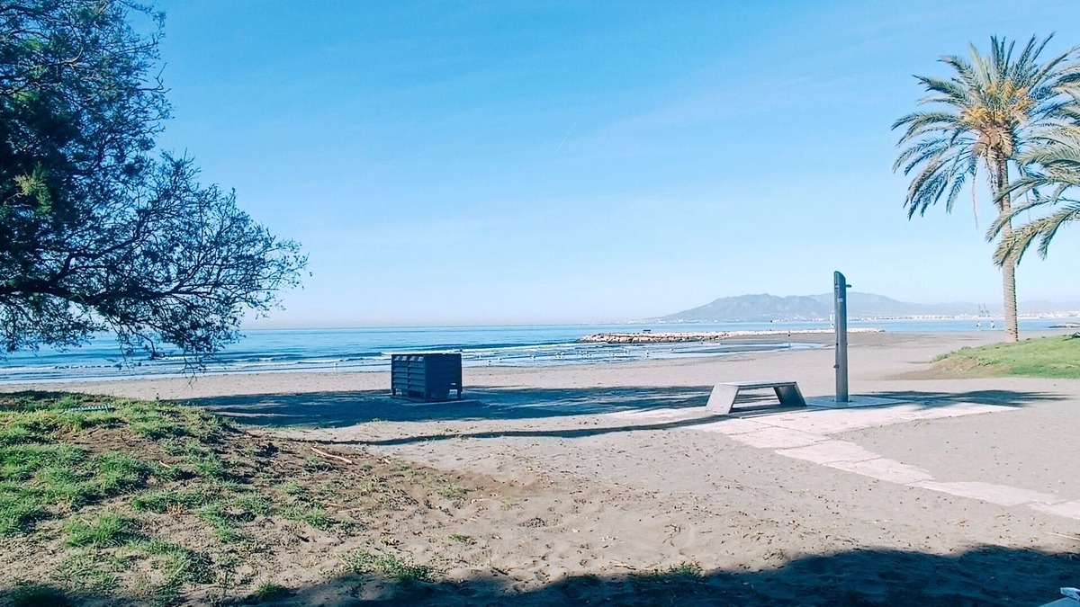 Playas del Palo Apartment | Right by the sea