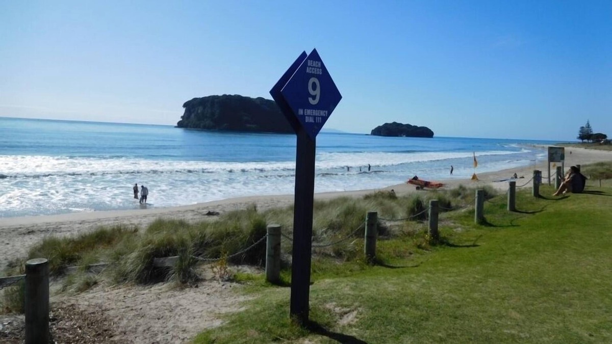 Whangamata House | Right by the surf club. Ocean views Fully fenced