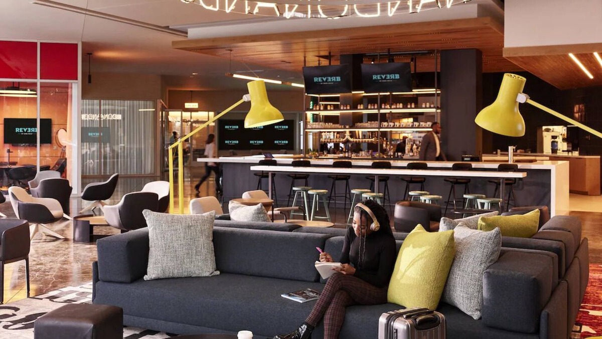 Downtown Atlanta Hotel | Right next to Mercedes-Benz Stadium! Onsite Parking, Fireplace and Rooftop Bar!