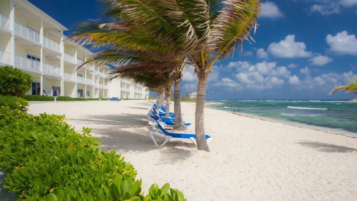 Colliers Bay Condo | Right on the Beach! Ground Floor 2BD/2BA Condo at Castaways Cove in the East End