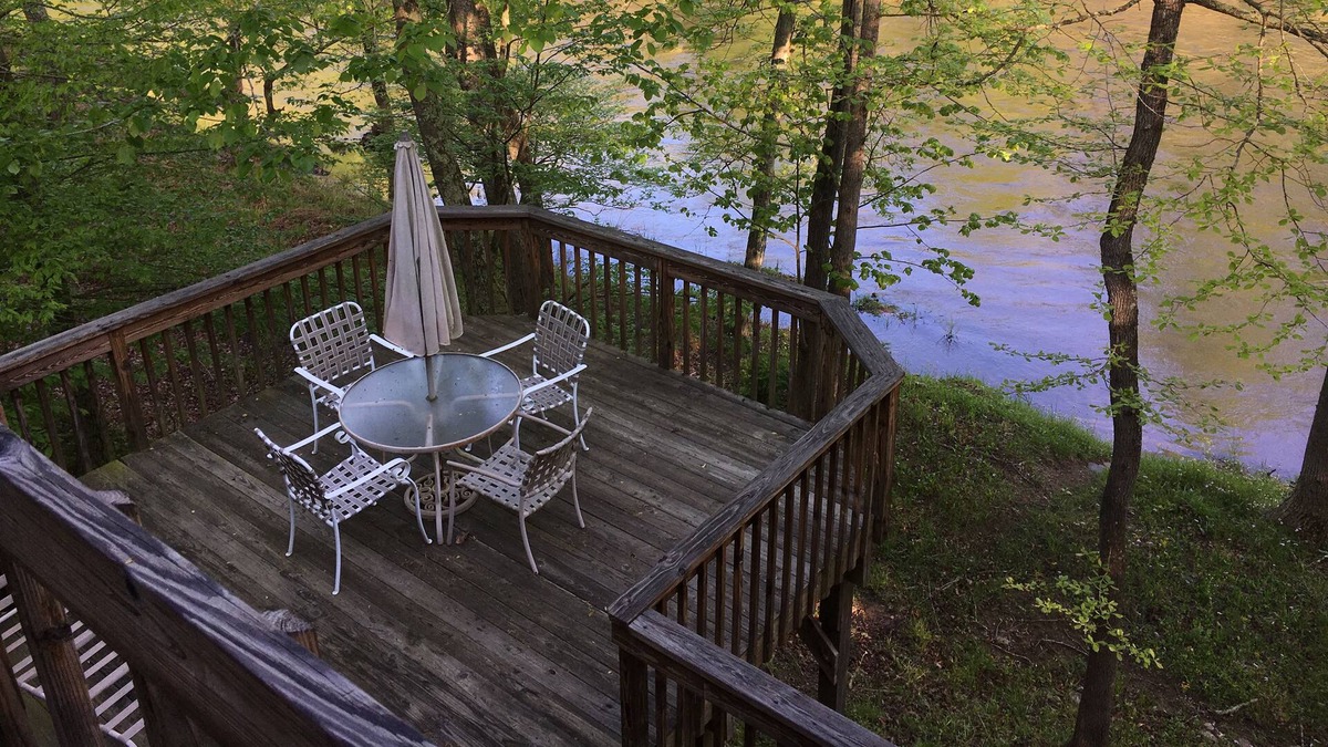 Great Cacapon House | Right on the river.