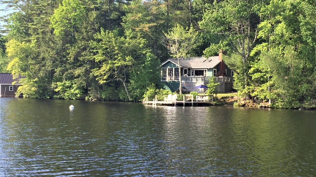 Moultonborough Cottage | Right on the water with great views!