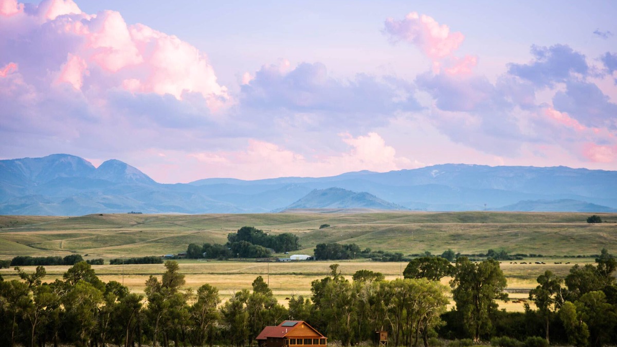 Big Timber Cabin | Right on the Yellowstone