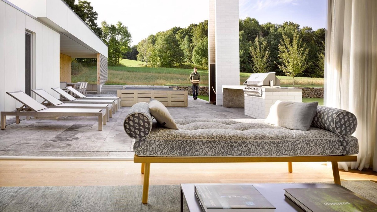 Creemore Other | Right out of a magazine! 5 bedrooms plus pool and hot tub!