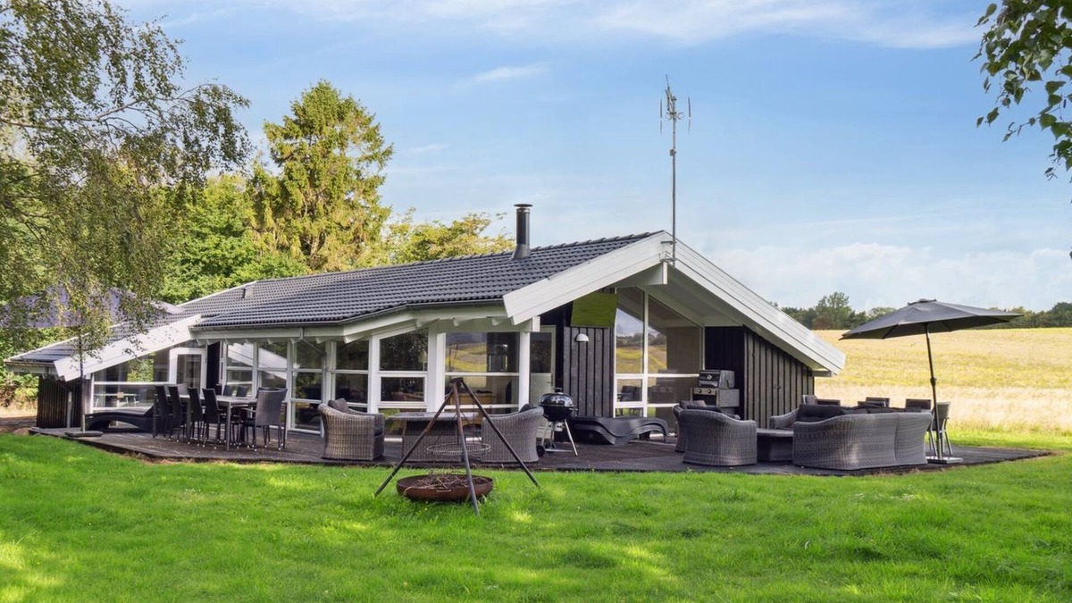 Yderby House | "Rik" - 350m from the sea by Interhome