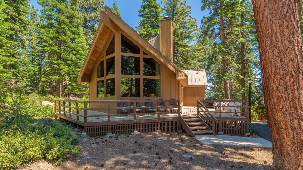 Tahoe Vista Ski Chalet | Rim Drive Lookout