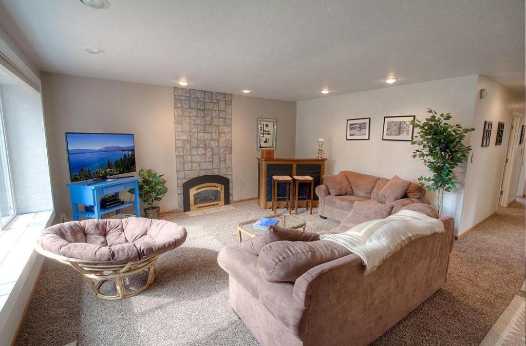 Upper Kingsbury House | Rim Trail and Relax by Lake Tahoe Accommodations