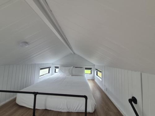 Hokitika House | Rimu View 3 by Tiny Away
