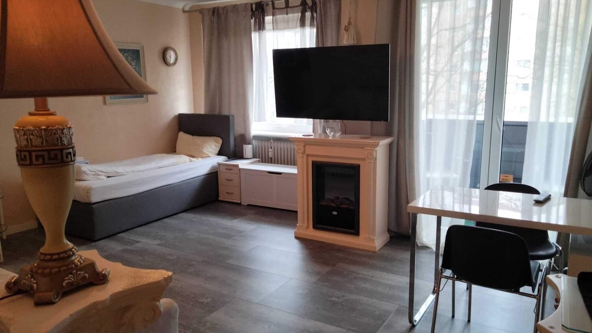 Neumuenster House | Ringstraße 15 W2 - 1 bedroom with balcony and parking space
