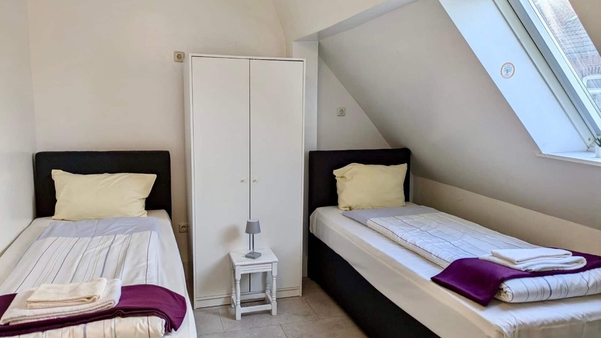 Neumuenster House | Ringstraße 37 W4 - 2 bedrooms with 2 bathrooms