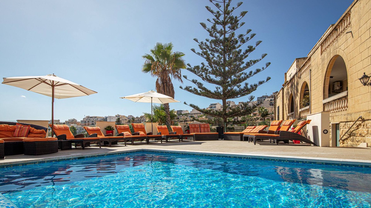 Santa Maria Estate Villa | Ringway Luxurious Private Villa , Large Sun Deck ,BBQ, Private Pool, Gms Rm
