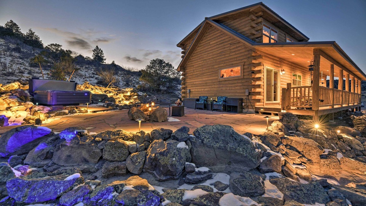 Del Norte Cabin | Rio Grande National Forest Cabin: Views & Hot Tub