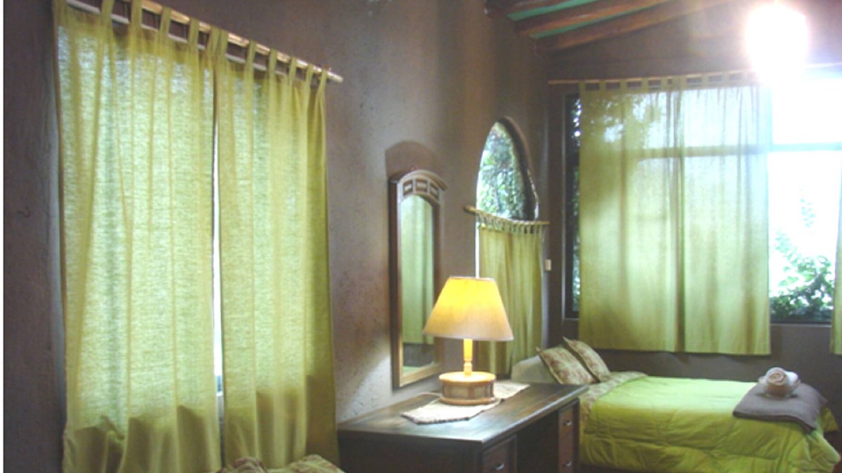 Lumbisi Bed & Breakfast | Rio San Pedro B&B
