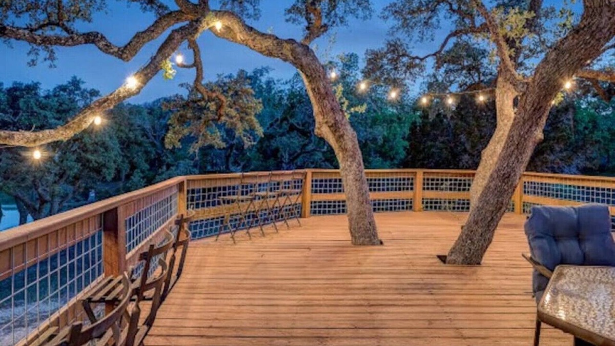 Uvalde House | Rio Vista at Lightning Bug Springs