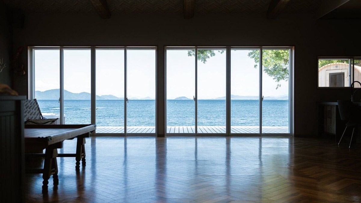 Shiga Prefecture House | Rip stick