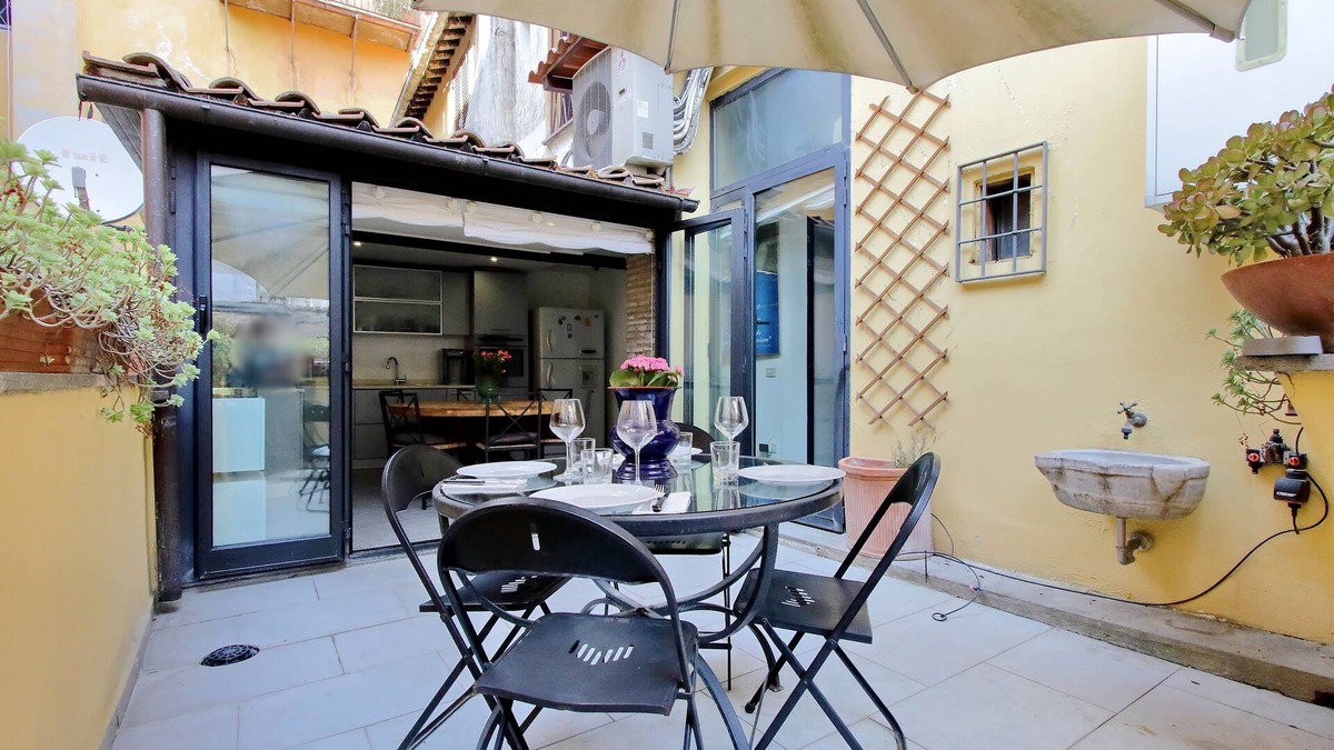 Trastevere Apartment | Ripa Terrace apartemnt in Trastevere district
